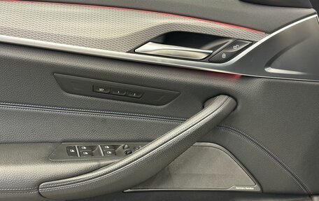 BMW 5 серия, 2019 год, 3 997 300 рублей, 14 фотография