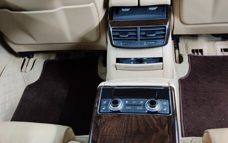 Audi A8, 2011 год, 1 800 000 рублей, 19 фотография