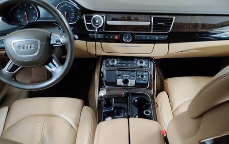 Audi A8, 2011 год, 1 800 000 рублей, 21 фотография