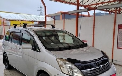 Toyota ISis I, 2005 год, 900 000 рублей, 1 фотография