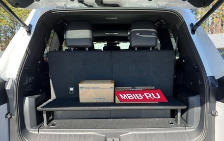 Lexus LX, 2025 год, 18 568 384 рублей, 16 фотография