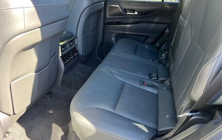 Lexus LX, 2025 год, 18 568 384 рублей, 18 фотография