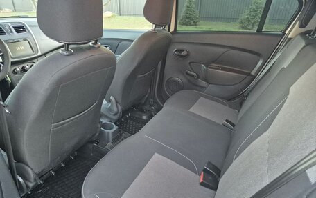 Renault Logan II, 2022 год, 1 650 000 рублей, 10 фотография