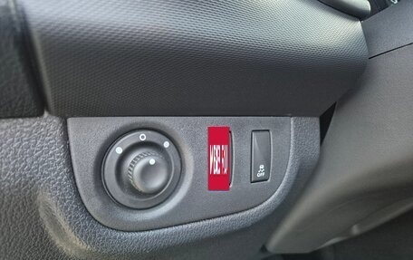 Renault Logan II, 2022 год, 1 650 000 рублей, 11 фотография