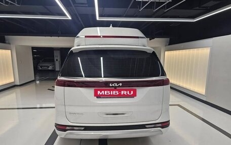 KIA Carnival, 2022 год, 3 300 000 рублей, 5 фотография