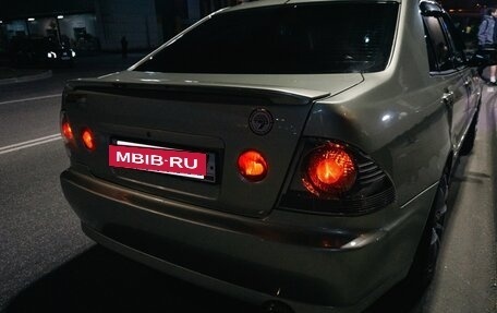 Toyota Altezza, 1999 год, 728 000 рублей, 10 фотография