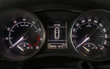 Skoda Superb III рестайлинг, 2011 год, 899 000 рублей, 19 фотография