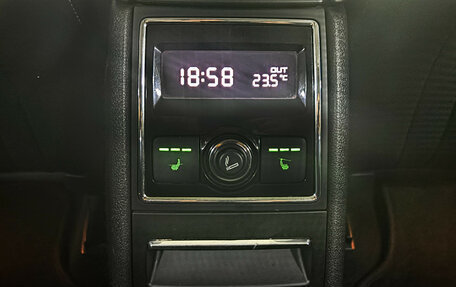 Skoda Superb III рестайлинг, 2011 год, 899 000 рублей, 23 фотография