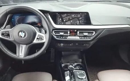 BMW 1 серия, 2020 год, 3 000 000 рублей, 7 фотография