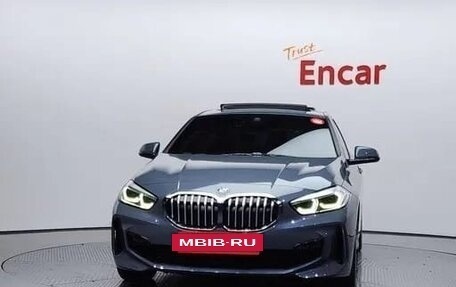 BMW 1 серия, 2020 год, 3 000 000 рублей, 2 фотография