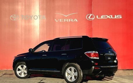 Toyota Highlander III, 2011 год, 2 110 000 рублей, 3 фотография