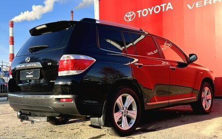 Toyota Highlander III, 2011 год, 2 110 000 рублей, 14 фотография