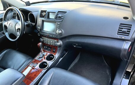 Toyota Highlander III, 2011 год, 2 110 000 рублей, 15 фотография