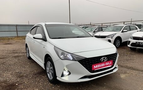 Hyundai Solaris II рестайлинг, 2020 год, 1 300 000 рублей, 2 фотография