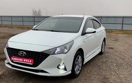 Hyundai Solaris II рестайлинг, 2020 год, 1 300 000 рублей, 3 фотография