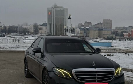 Mercedes-Benz E-Класс, 2016 год, 1 770 000 рублей, 4 фотография