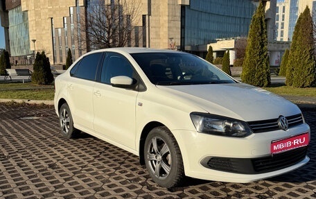 Volkswagen Polo VI (EU Market), 2014 год, 940 000 рублей, 1 фотография
