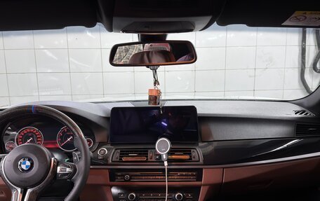 BMW 5 серия, 2016 год, 2 900 000 рублей, 15 фотография