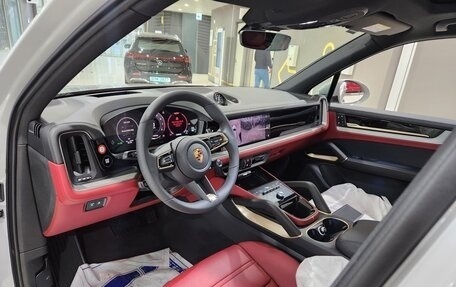 Porsche Cayenne III, 2024 год, 19 490 000 рублей, 12 фотография