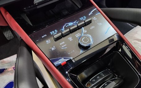 Porsche Cayenne III, 2024 год, 19 490 000 рублей, 10 фотография