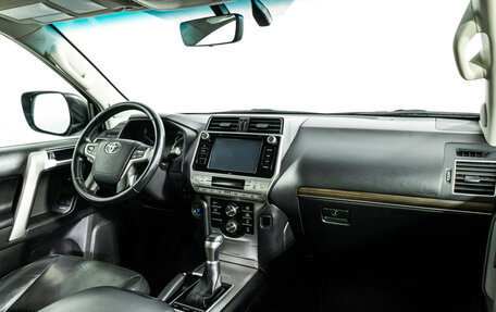 Toyota Land Cruiser Prado 150 рестайлинг 2, 2019 год, 4 899 700 рублей, 9 фотография