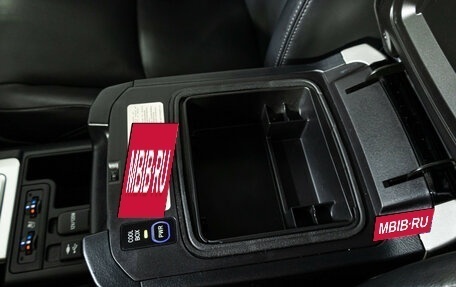 Toyota Land Cruiser Prado 150 рестайлинг 2, 2019 год, 4 899 700 рублей, 19 фотография