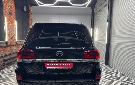 Toyota Land Cruiser 200, 2019 год, 10 800 000 рублей, 5 фотография