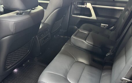 Toyota Land Cruiser 200, 2019 год, 10 800 000 рублей, 13 фотография