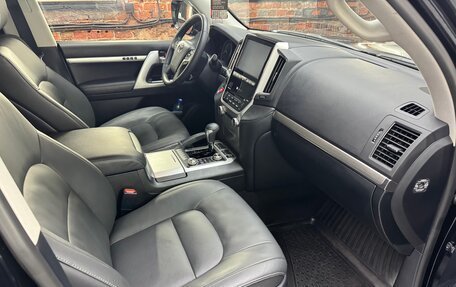 Toyota Land Cruiser 200, 2019 год, 10 800 000 рублей, 16 фотография