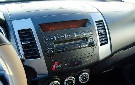 Mitsubishi Outlander III рестайлинг 3, 2008 год, 1 071 000 рублей, 15 фотография