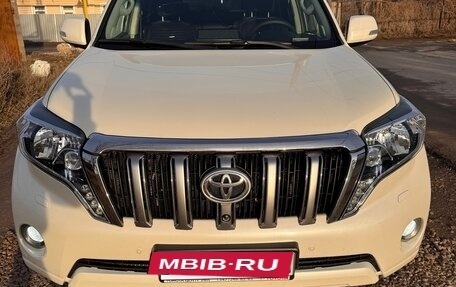 Toyota Land Cruiser Prado 150 рестайлинг 2, 2014 год, 3 300 000 рублей, 2 фотография