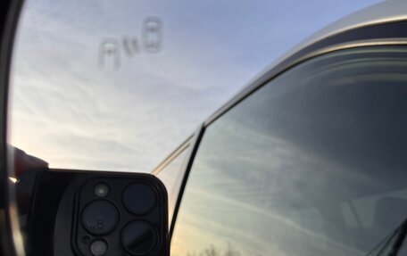 Toyota Land Cruiser Prado 150 рестайлинг 2, 2014 год, 3 300 000 рублей, 17 фотография