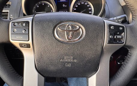 Toyota Land Cruiser Prado 150 рестайлинг 2, 2014 год, 3 300 000 рублей, 23 фотография