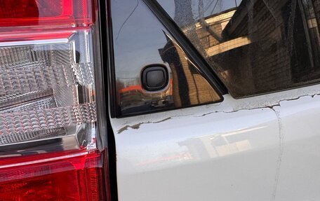 Toyota Land Cruiser Prado 150 рестайлинг 2, 2014 год, 3 300 000 рублей, 19 фотография