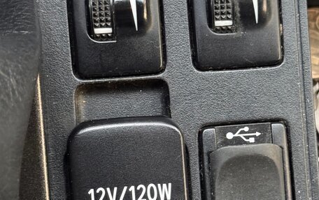 Toyota Land Cruiser Prado 150 рестайлинг 2, 2014 год, 3 300 000 рублей, 29 фотография