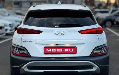 Hyundai Kona I, 2022 год, 1 990 000 рублей, 4 фотография