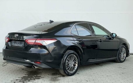 Toyota Camry, 2021 год, 3 228 000 рублей, 6 фотография