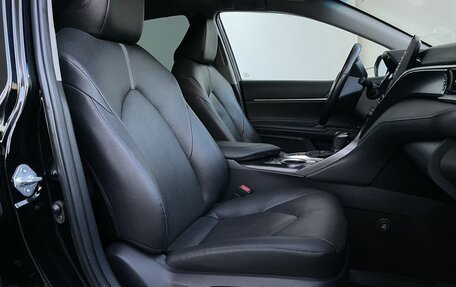 Toyota Camry, 2021 год, 3 228 000 рублей, 31 фотография