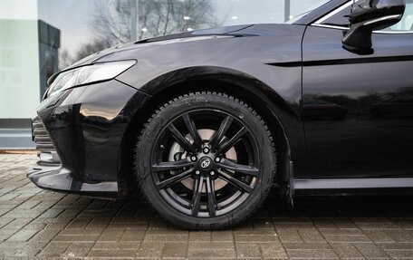 Toyota Camry, 2020 год, 2 800 000 рублей, 9 фотография