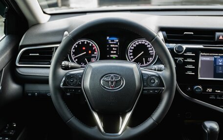 Toyota Camry, 2020 год, 2 800 000 рублей, 16 фотография