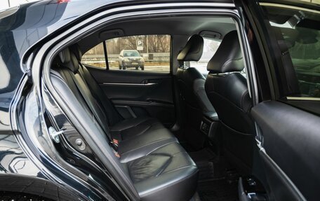 Toyota Camry, 2020 год, 2 800 000 рублей, 13 фотография