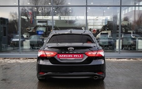 Toyota Camry, 2020 год, 2 800 000 рублей, 4 фотография