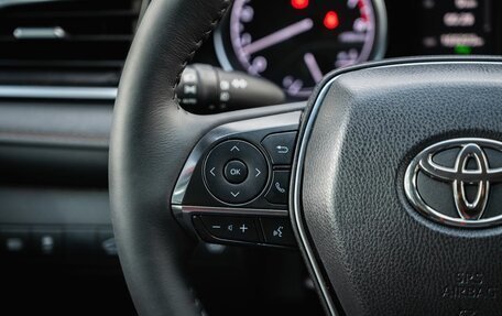 Toyota Camry, 2020 год, 2 800 000 рублей, 17 фотография