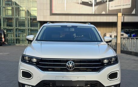 Volkswagen T-Roc I, 2021 год, 2 250 000 рублей, 5 фотография