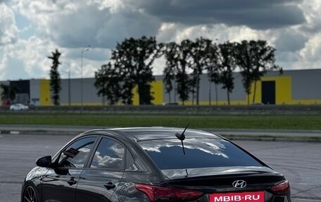 Hyundai Solaris II рестайлинг, 2022 год, 2 000 000 рублей, 13 фотография