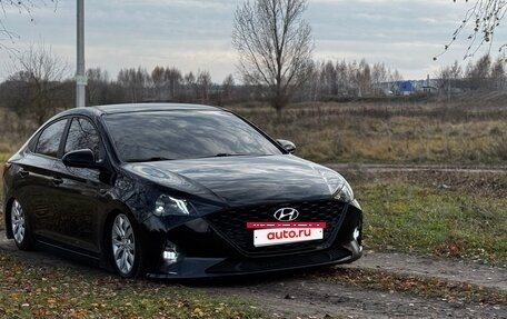 Hyundai Solaris II рестайлинг, 2022 год, 2 000 000 рублей, 19 фотография