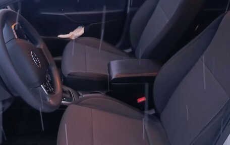 Hyundai Solaris II рестайлинг, 2021 год, 1 700 000 рублей, 14 фотография