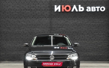 Volkswagen Jetta VI, 2014 год, 1 050 000 рублей, 2 фотография
