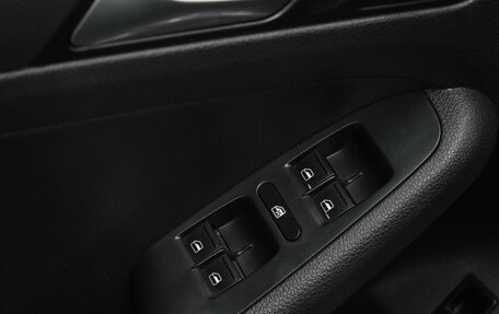 Volkswagen Jetta VI, 2014 год, 1 050 000 рублей, 13 фотография