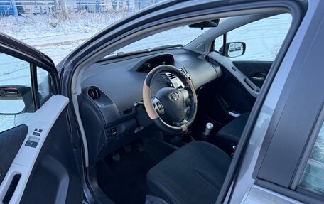 Toyota Yaris III рестайлинг, 2008 год, 590 000 рублей, 6 фотография